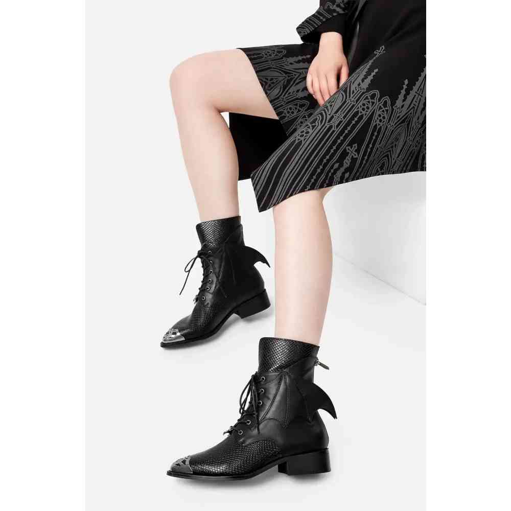 Restyle - Shadow Wing Pikes Enkellaars - Zwart